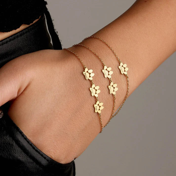 Bracelet Pattes Personnalisé, jusqu'à 8 prénoms
