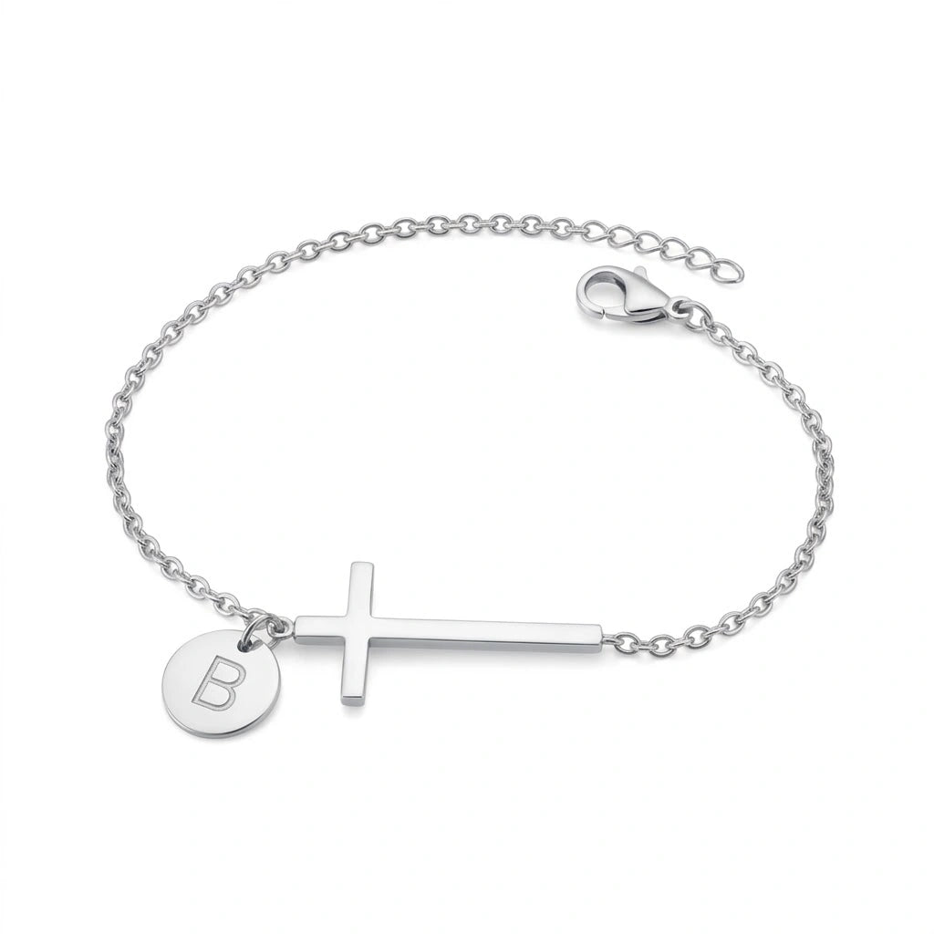Bracelet Initiale Sacrée – Croix Personnalisée